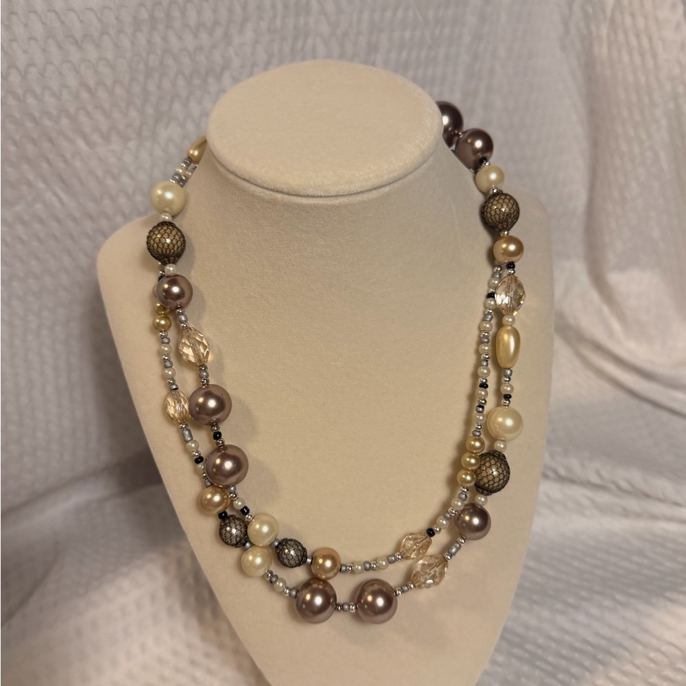 Elegant Multi-Color Beaded Necklace